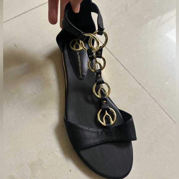Brand New Wishbone sandal - Picture 2 of 4